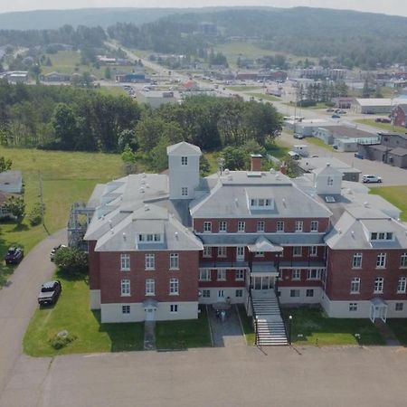 Appartamento Le Couvent Sainte Anne-des-Chênes Esterno foto