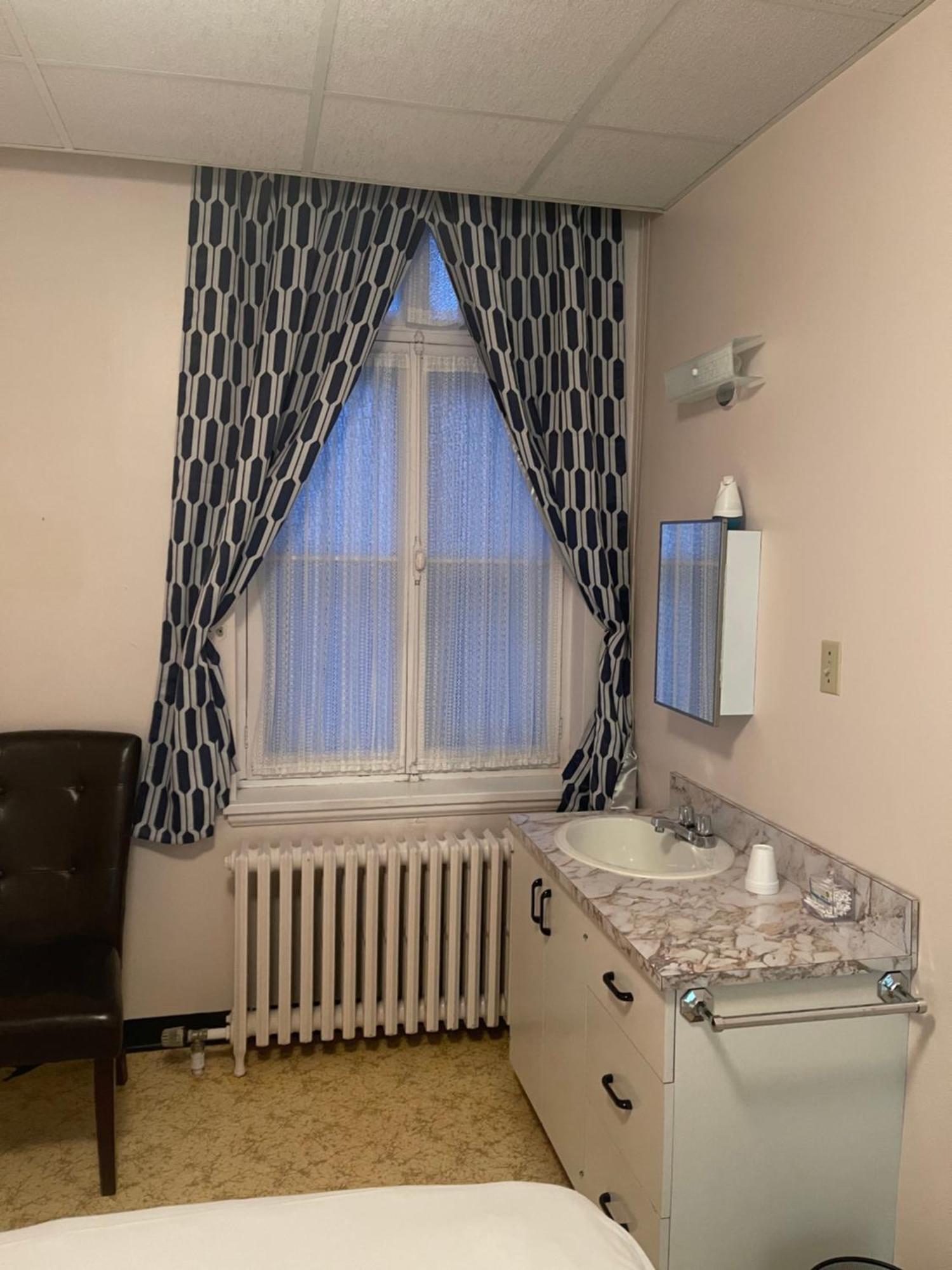 Appartamento Le Couvent Sainte Anne-des-Chênes Esterno foto