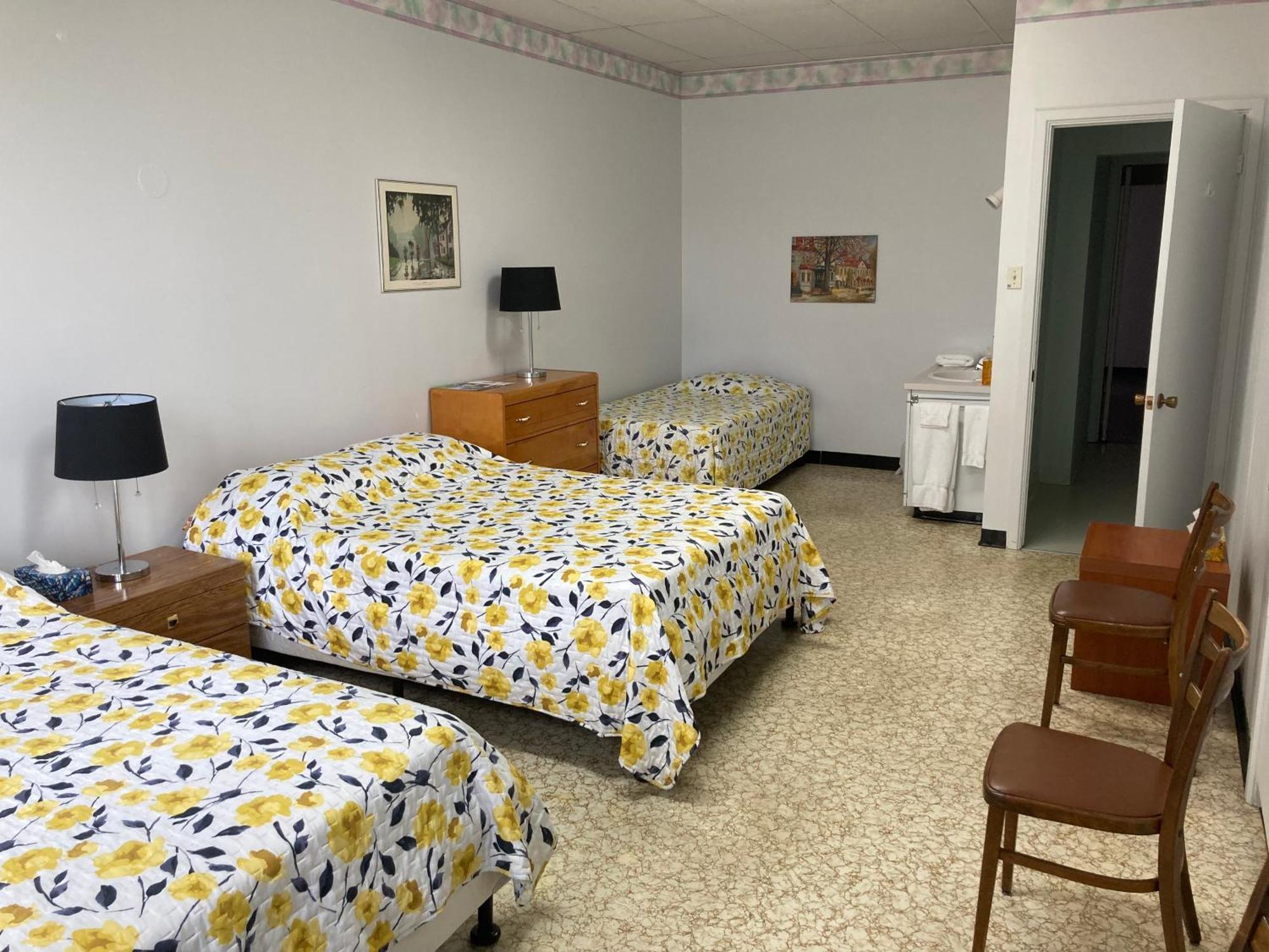 Appartamento Le Couvent Sainte Anne-des-Chênes Esterno foto